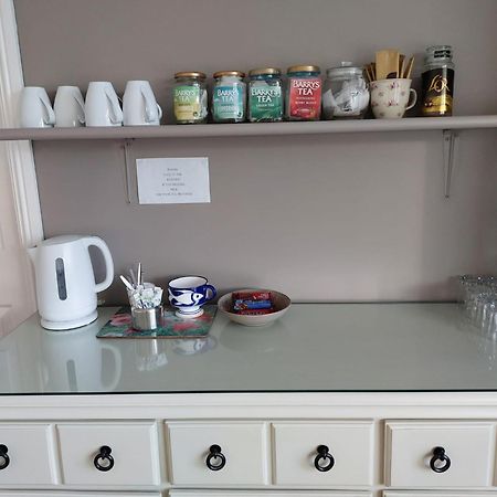Greystone House Acomodação com café da manhã Achill Sound Exterior foto